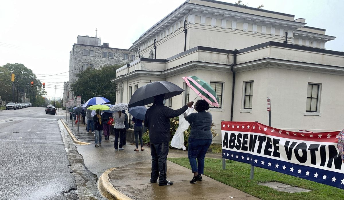 NextImg:Bill would make it a felony to help people who vote absentee
