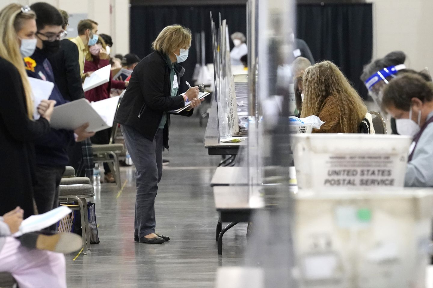 Wisconsin election probe: Milwaukee, Green Bay officials subpoenaed
