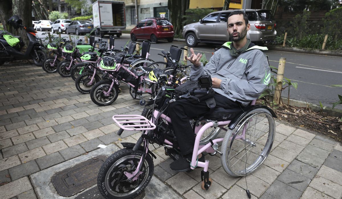 Electric powered wheelchair excursions present Colombian metropolis from new angle Electric powered wheelchair excursions present Colombian metropolis from new angle