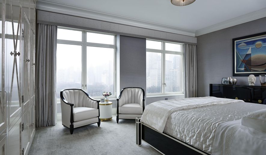 This image provided by John Eason shows a bedroom by Eason, a New York interior designer. (Jody Kivort/John Eason via AP)