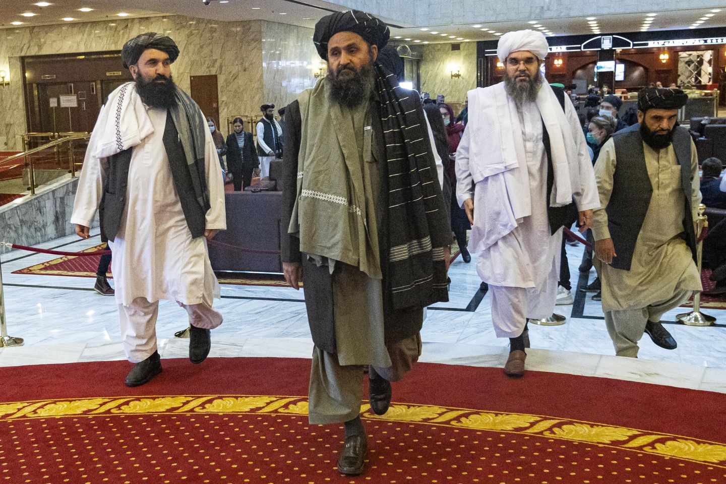 Donald Trump, Taliban anlaşmasını güvence altına almak için kullandığı tehdidi açıkladı