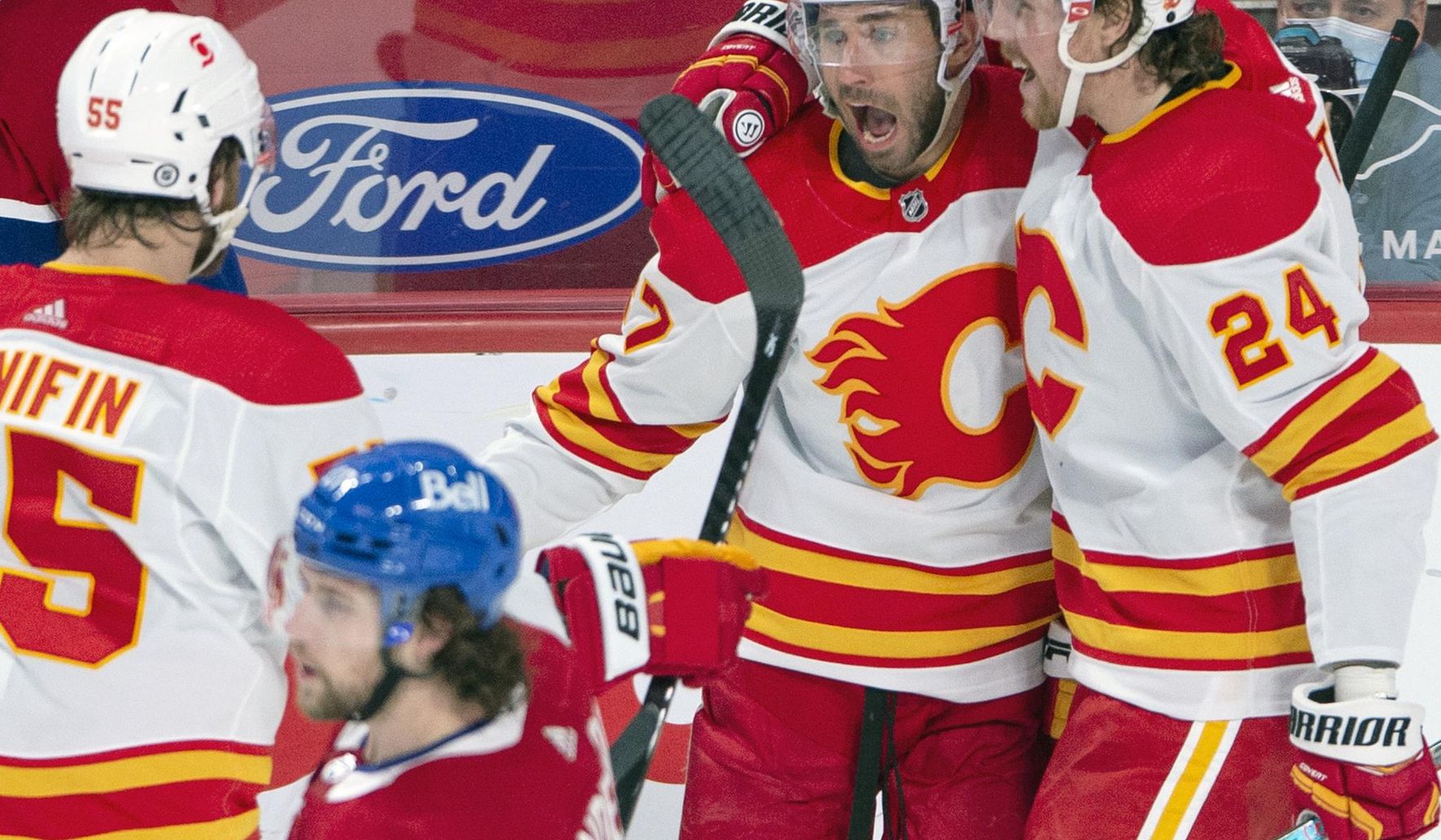Giordano, Markstrom lead Flames to 4-1 win over Canadiens