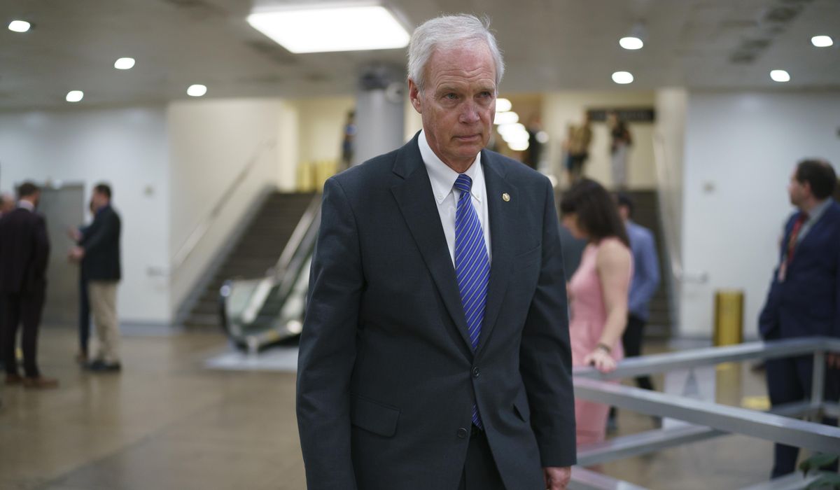 NextImg:Senators investigating Secret Service prod Trump to pick an outsider to lead the troubled agency