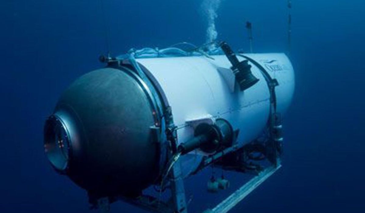 NextImg:Small sub used to explore Titanic wreckage goes missing