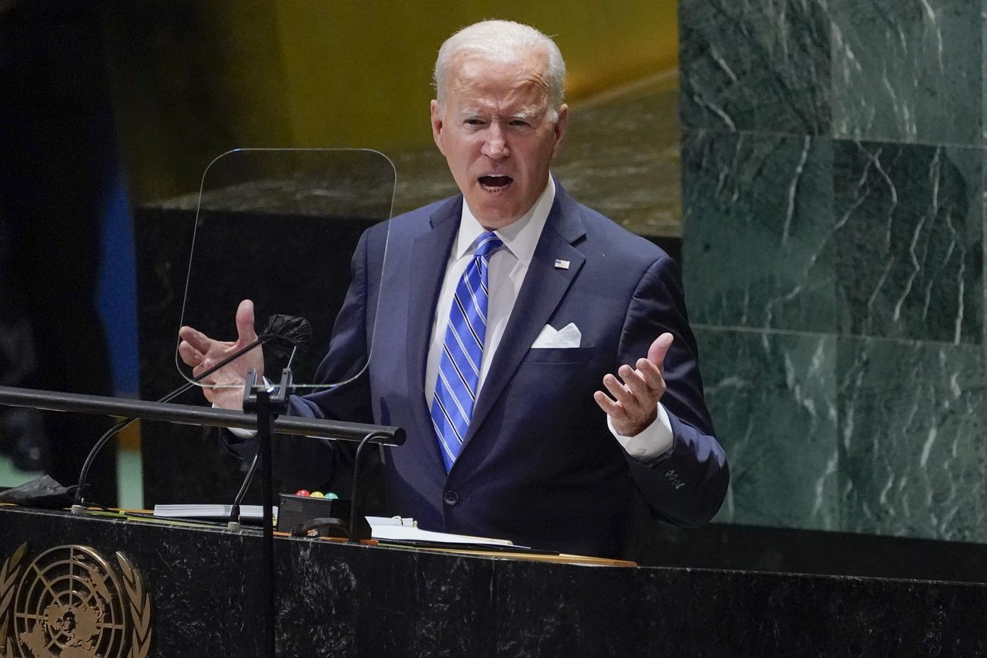 Biden goes easy on China at U.N.
