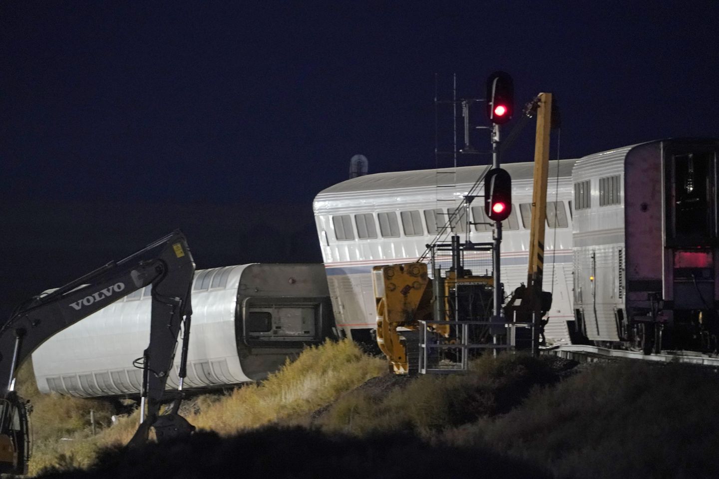 Investigators seek cause of deadly Montana train derailment