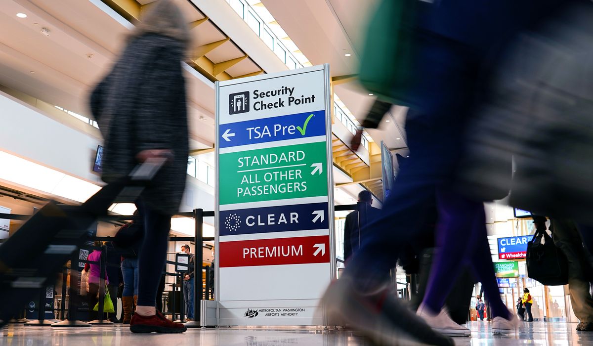NextImg:Flight interruptions surged to 41% of DCA arrivals last month