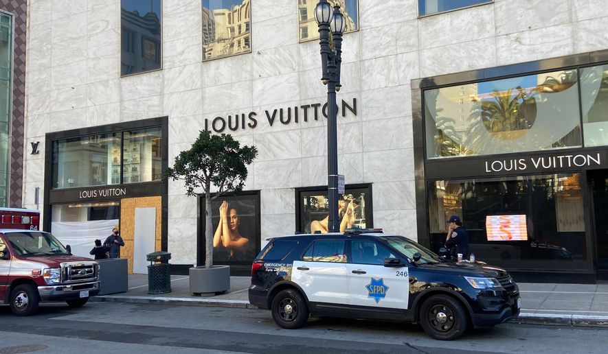 3 held after smash-and-grab theft at Los Angeles luxury mall ...