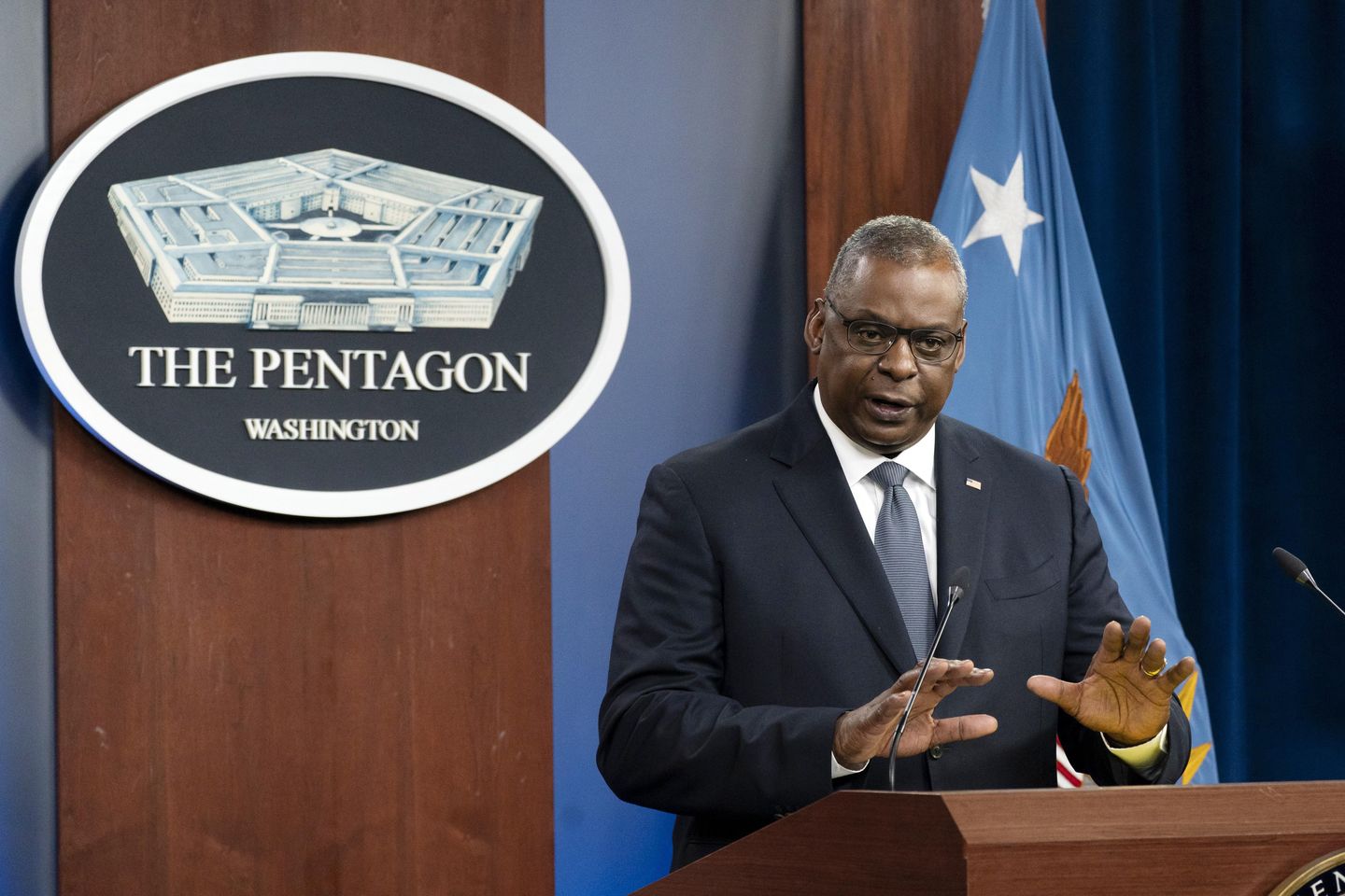 Defense chief Lloyd Austin cleared of COVID-19, returns to Pentagon