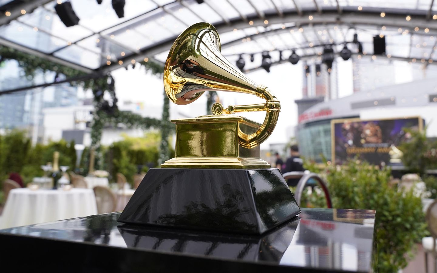 Los Grammy posponen la ceremonia, citando los riesgos de la variante omicron