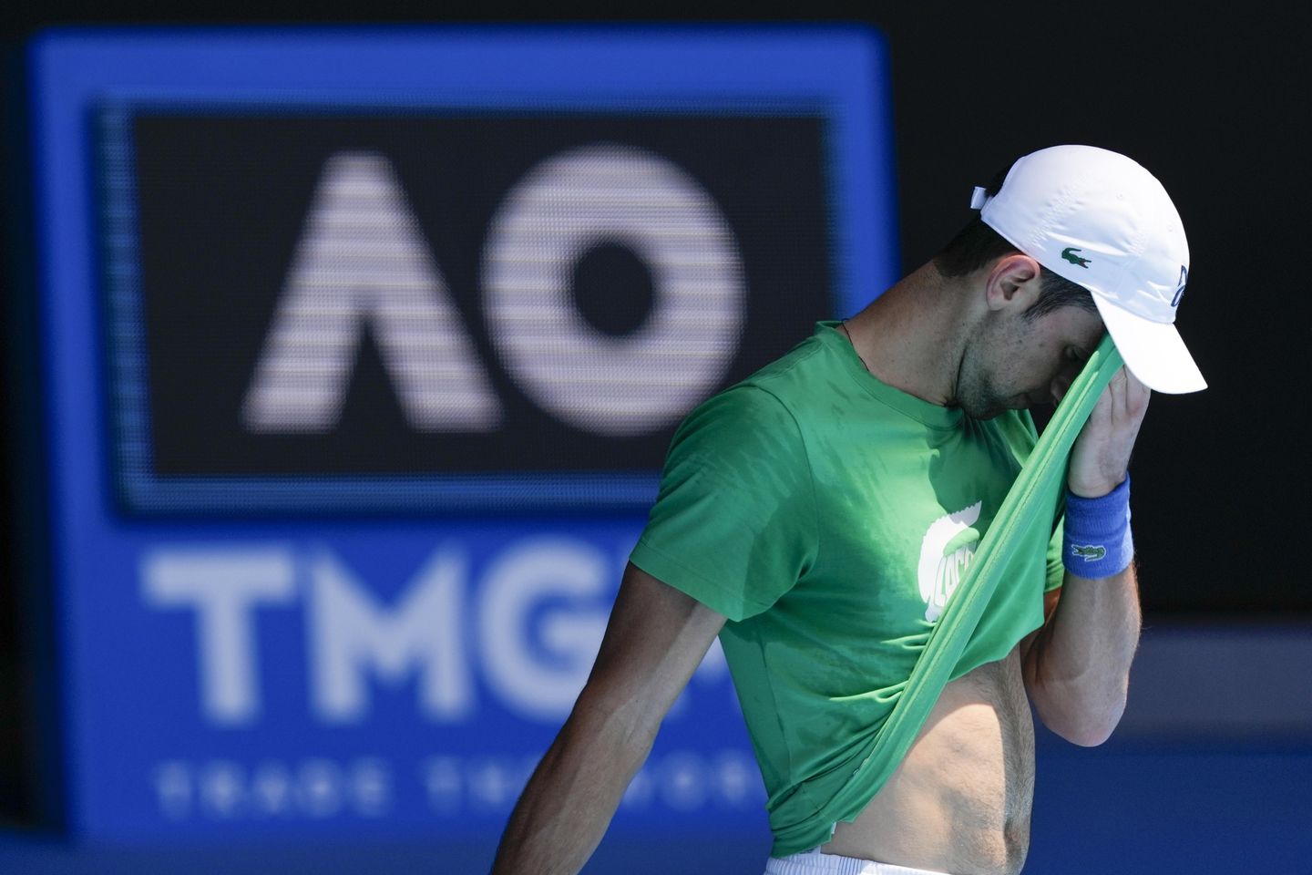 Doble falta: visa revocada nuevamente, Djokovic enfrenta deportación