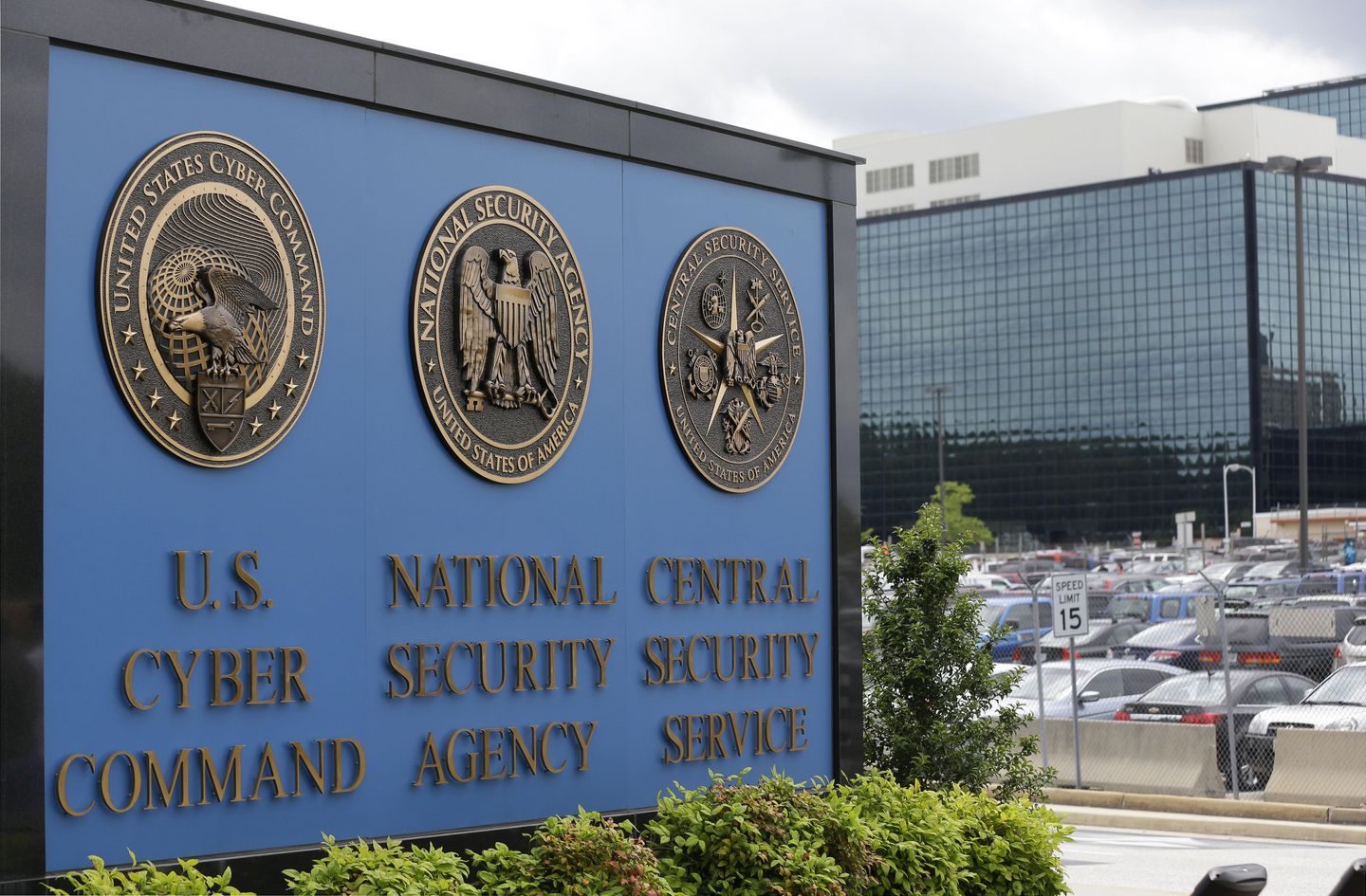 Cyber researcher claims a Department of Defense email server was open for the public to peruse