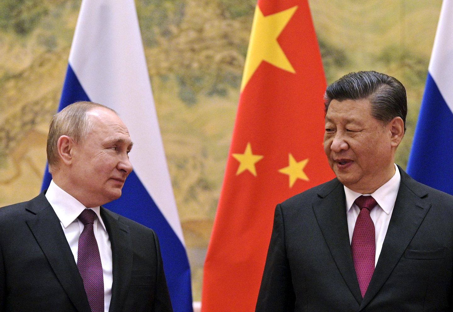 Çin, savaşta ekonomik yardım karşılığında Rusya'yı sömürmeye hazırlanıyor