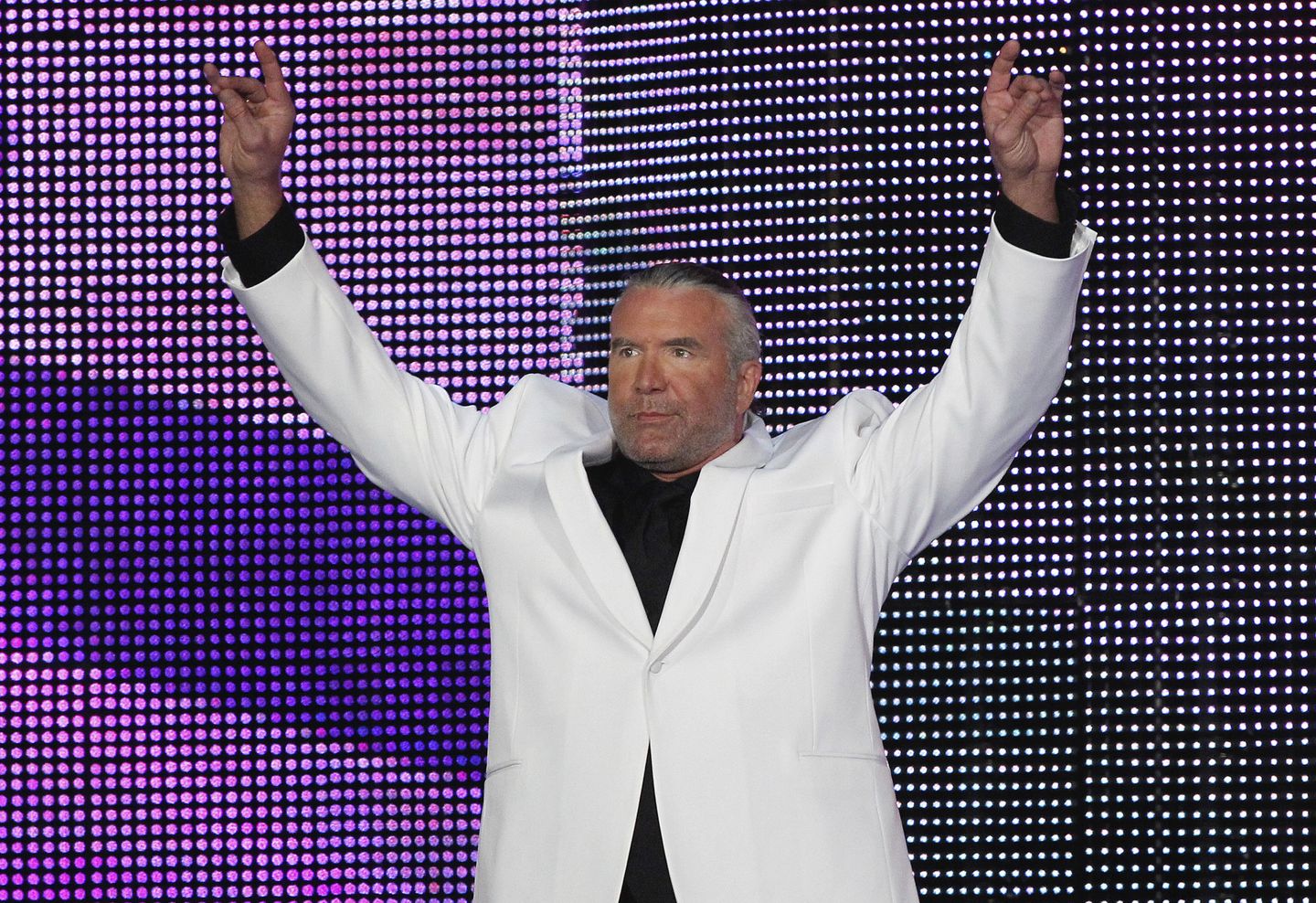 El miembro del Salón de la Fama de la WWE, Scott Hall, muere después de complicaciones de la cirugía de cadera;  mundo de la lucha libre rinde homenaje