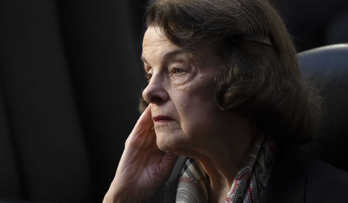 Dianne Feinstein insists she's able to serve after report questioning her mental fitness 3 Supreme Court Nomination 36472.jpg 21754 c0 208 5000