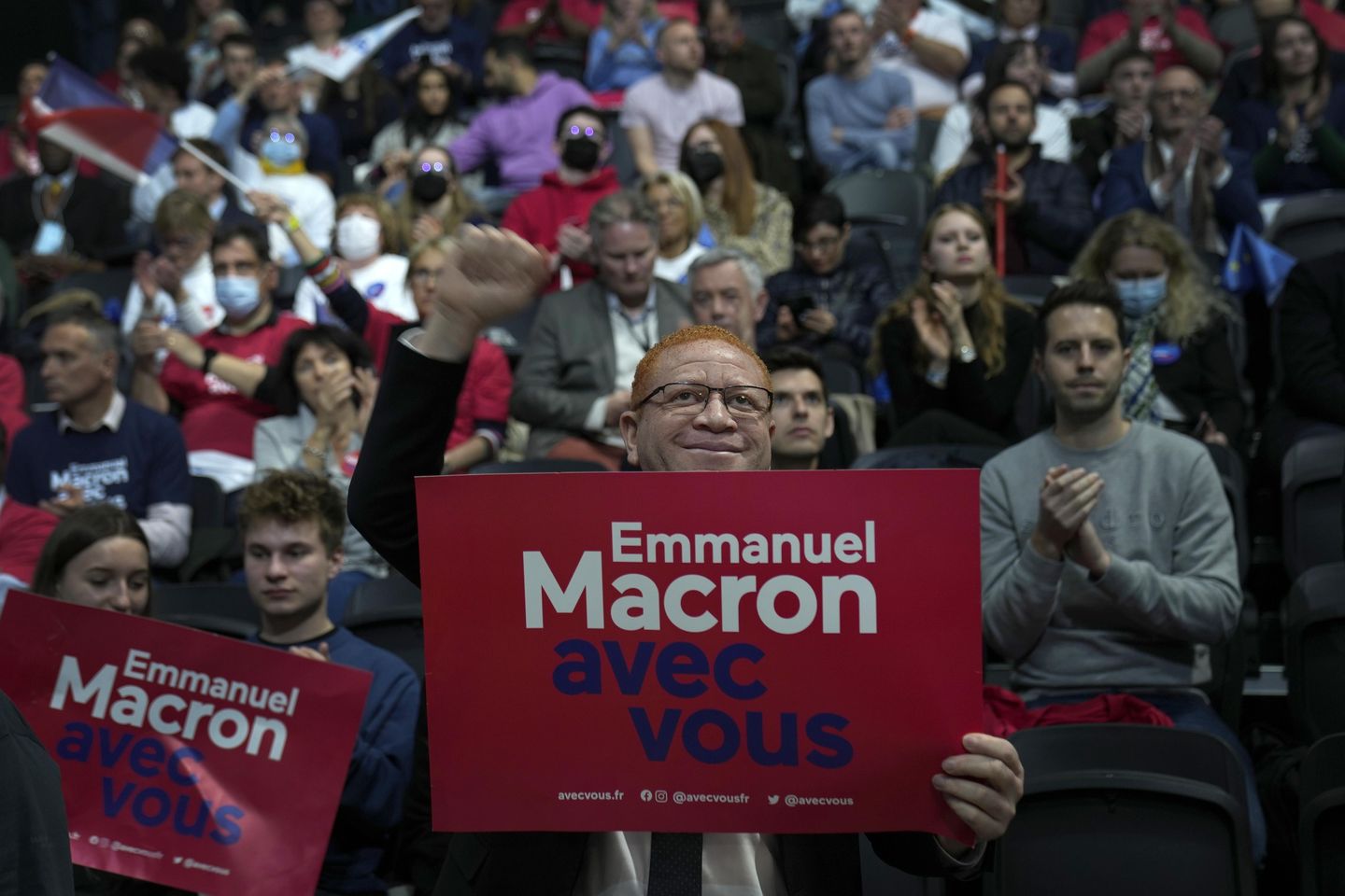 Emmanuel Macron anketlere öncülük ediyor, ancak katılım Fransız oylarında büyük bir soru