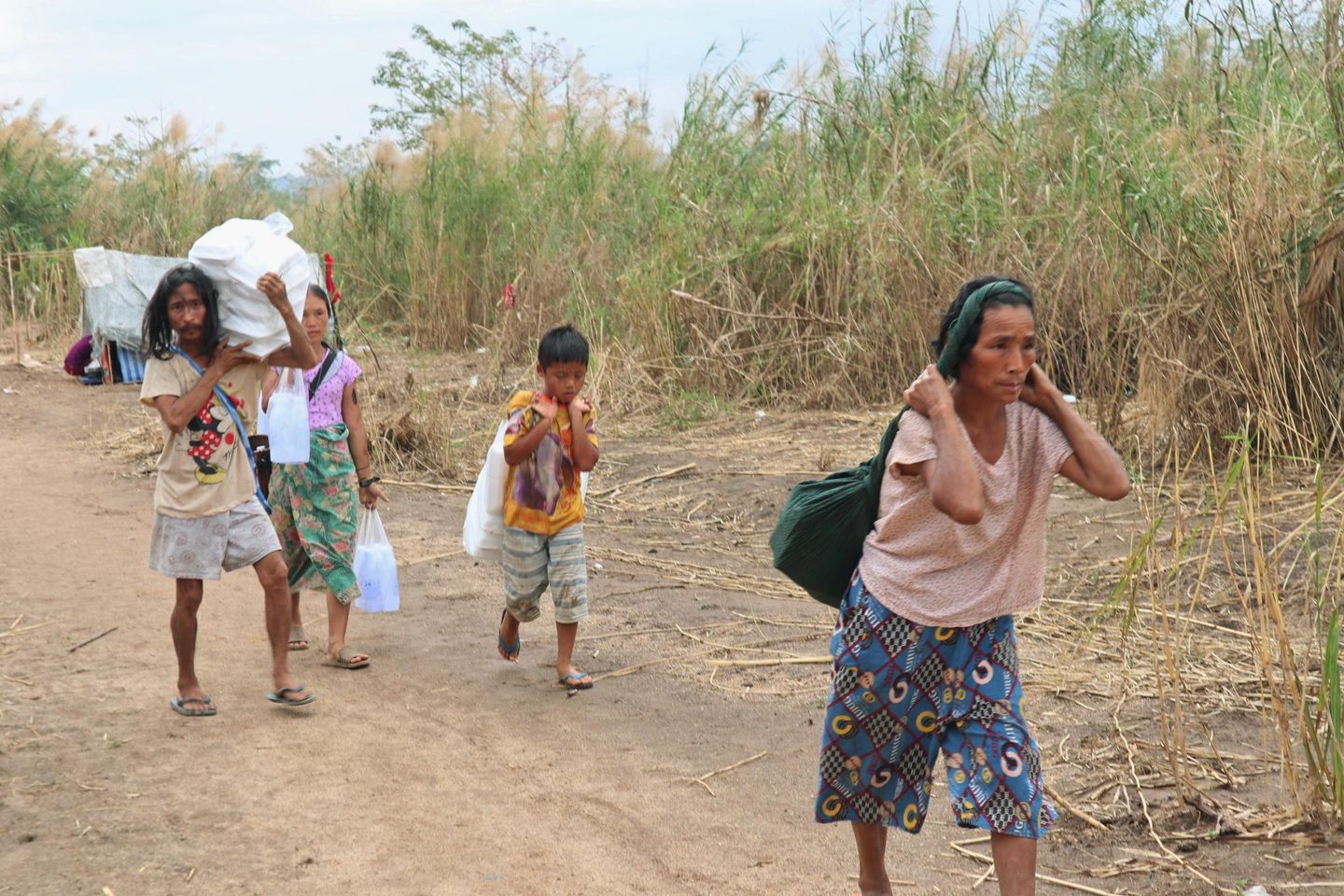 Tayland, ölüm riskine rağmen Myanmarlı mültecileri geri gönderdi