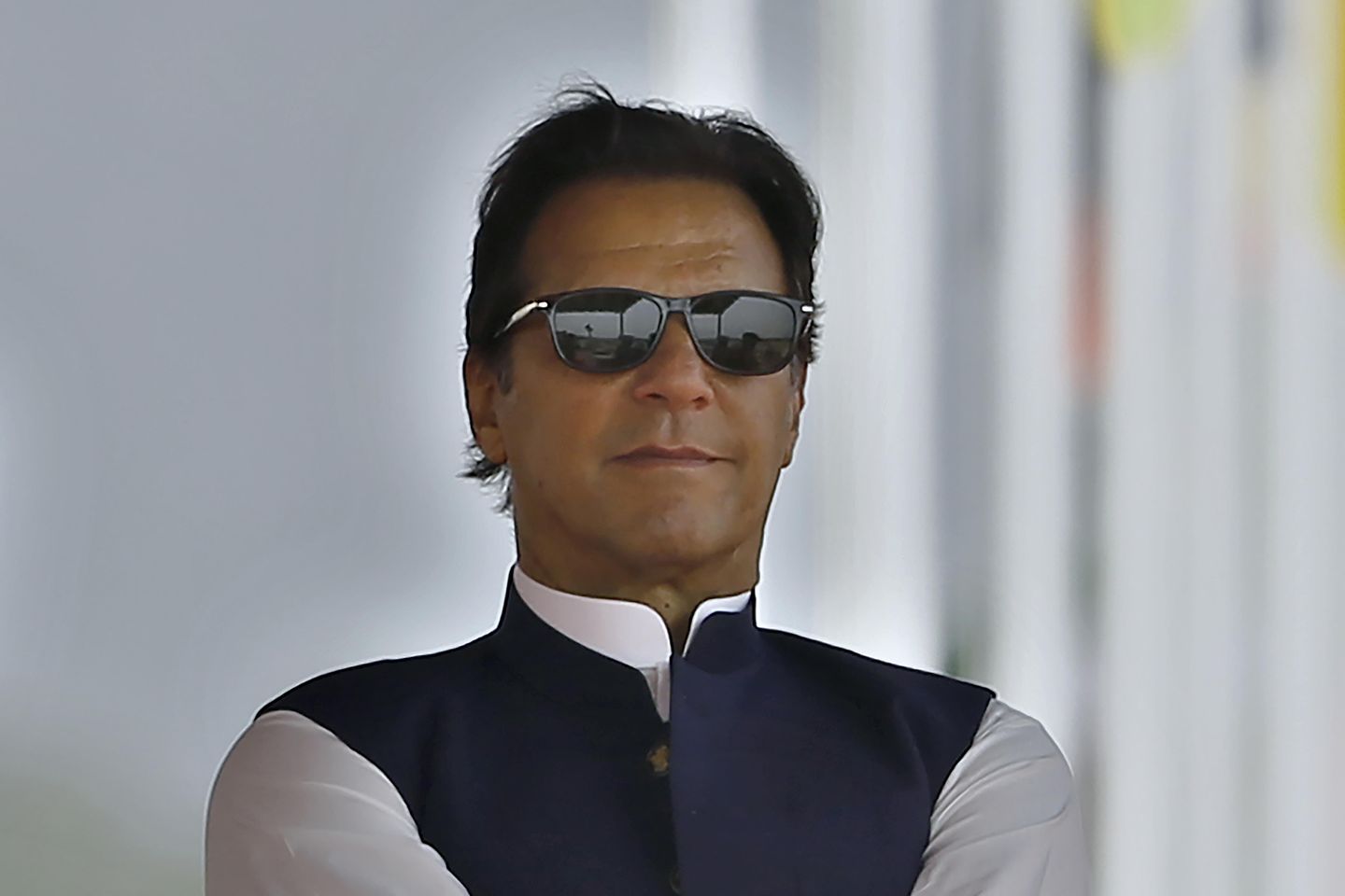 Pakistan'ın güç durumdaki Başbakanı güven oylamasında görevden alındı