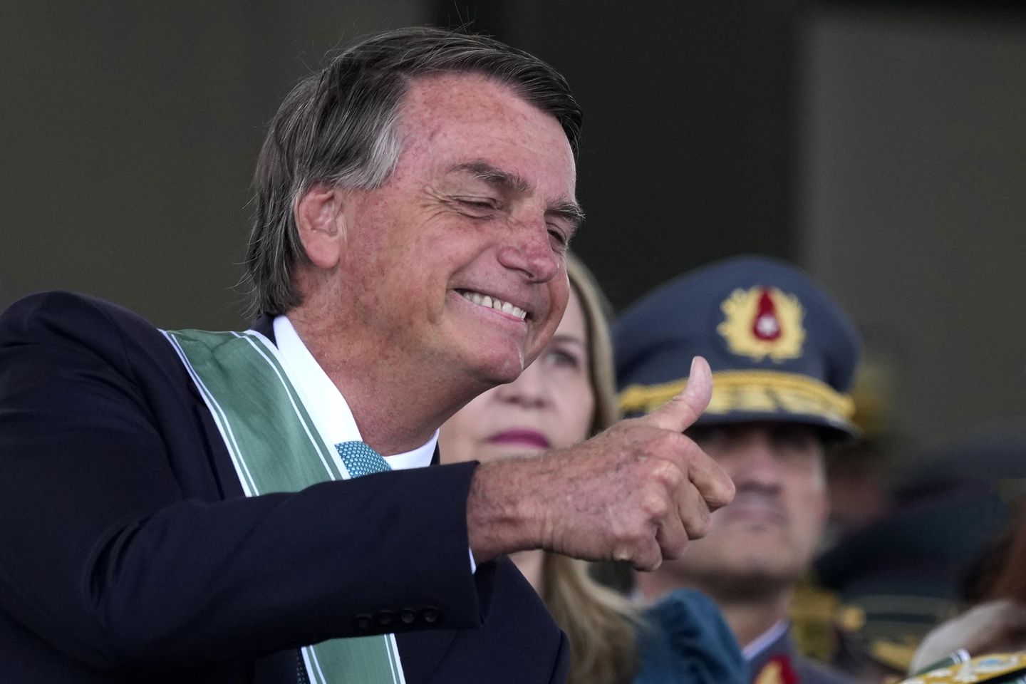 Brezilyalı Bolsonaro, üst mahkemede hüküm giyen milletvekilini affetti
