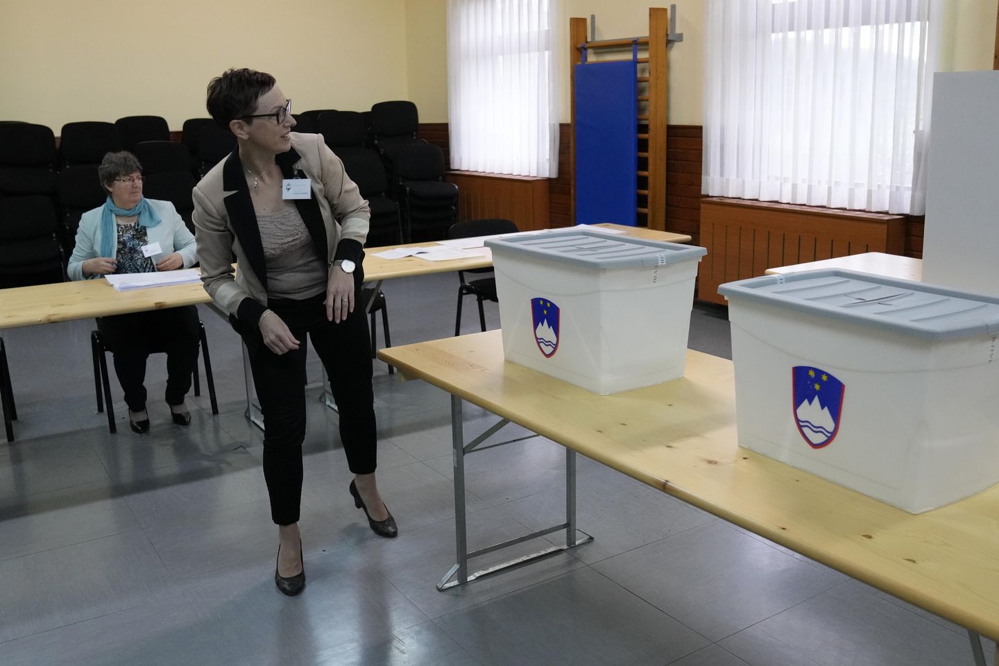 Çıkış anketleri Slovenya seçimlerinde muhalefetin önde olduğunu gösteriyor