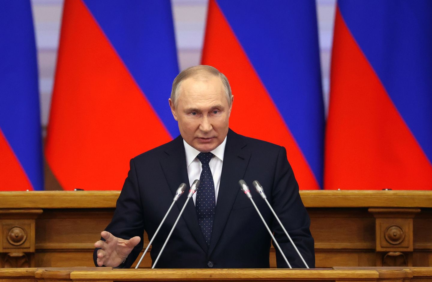Angry Putin wields energy, nuclear threats against West