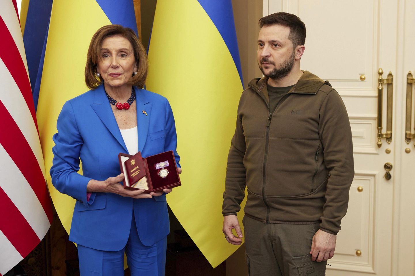 Pelosi, Kiev'e habersiz ziyarette kongre heyetine liderlik ediyor