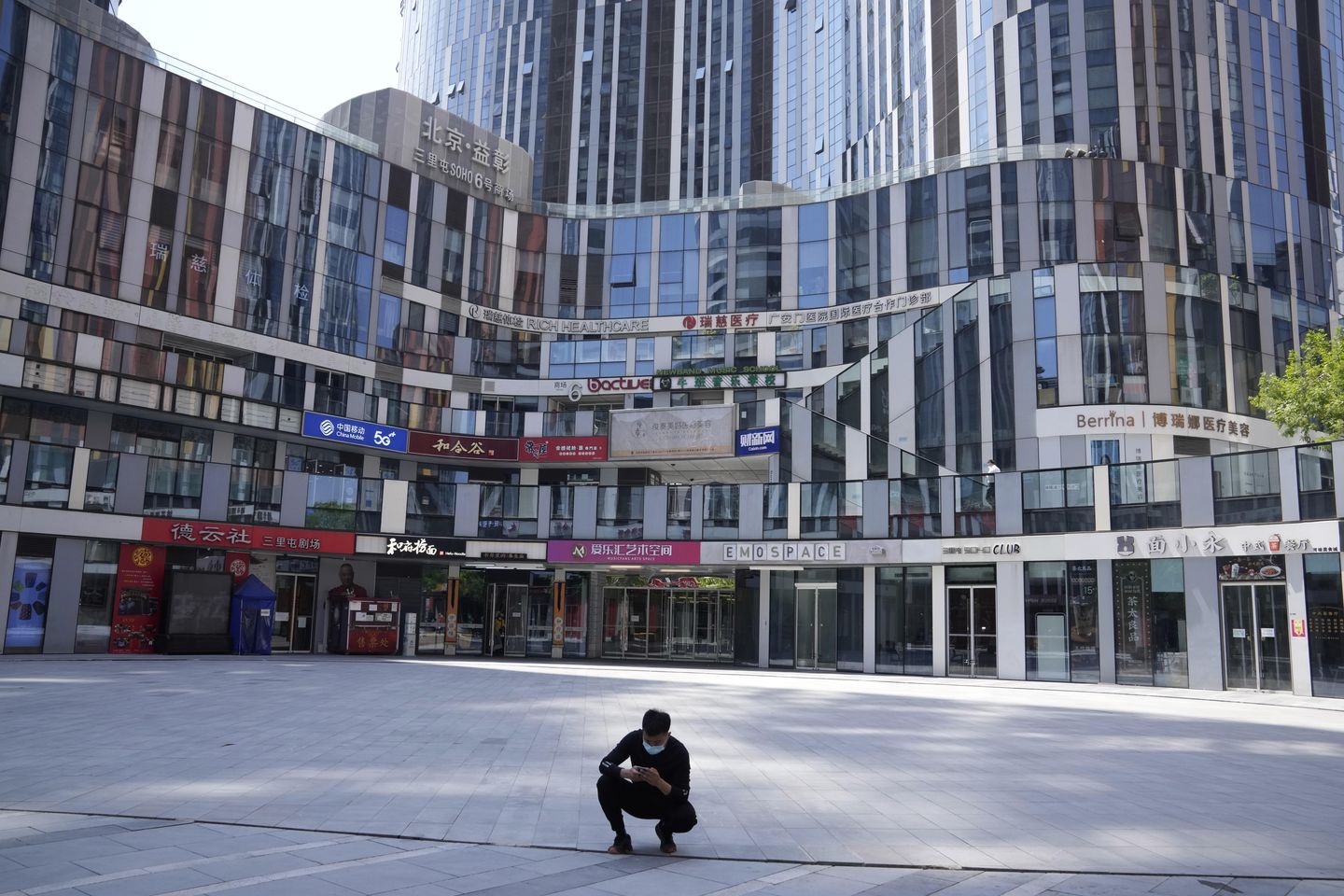 Şanghay COVID salgını, vakalar düştükçe azalma belirtileri gösteriyor
