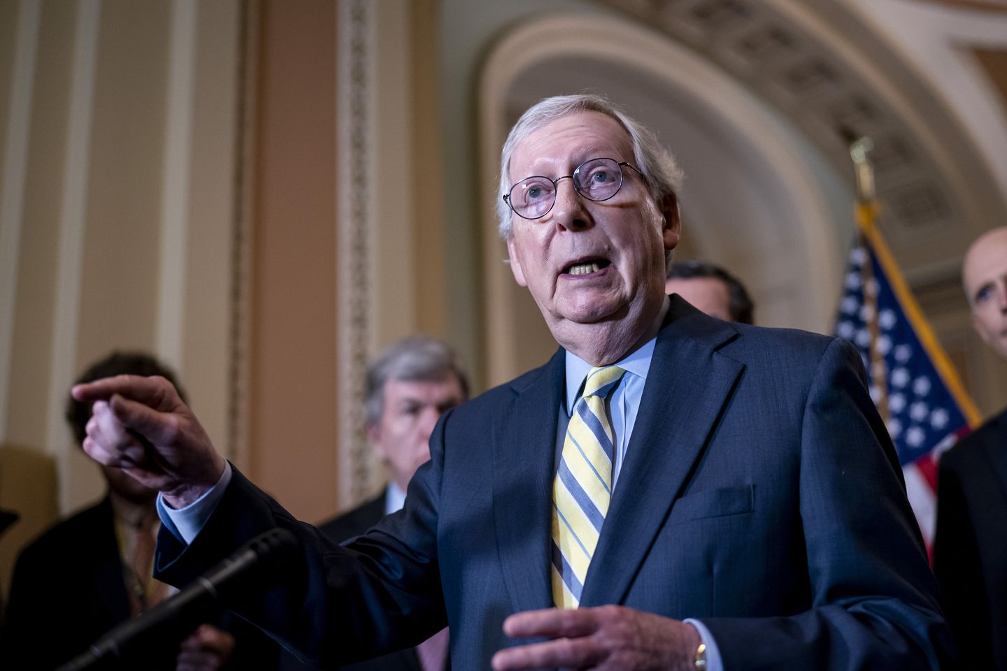 McConnell leads Senate Republicans in unannounced visit to Kyiv