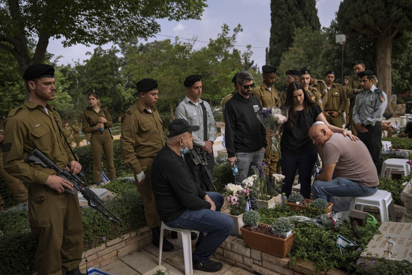 Hecklers İsrail Başbakanı'nın birlik konulu Anma Günü konuşmasını böldü