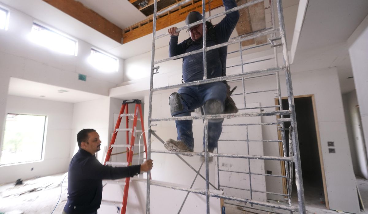 NextImg:Crisis of jobless men: Study finds American men drop out of economy as immigrants claim jobs