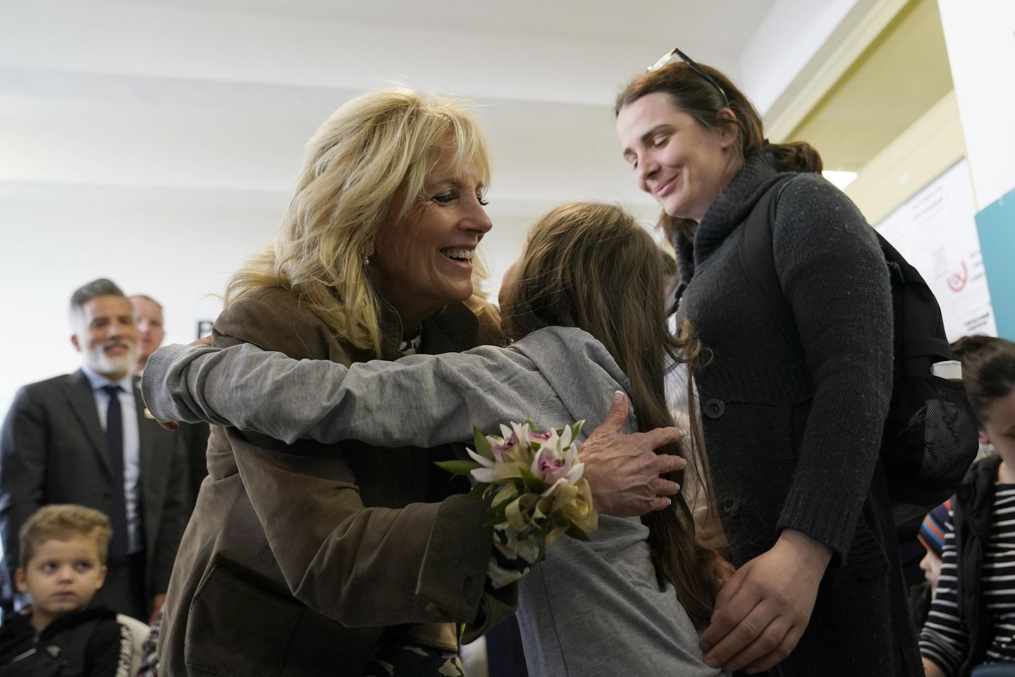 Jill Biden Ukraynalı anneye: Rusya savaşını anlamak zor