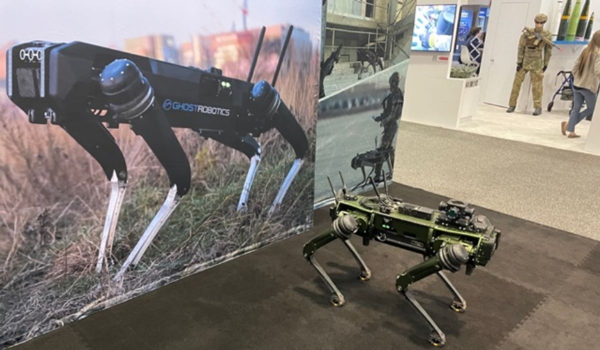 NextImg:Robodog keeps home barricade showdown from turning bloody