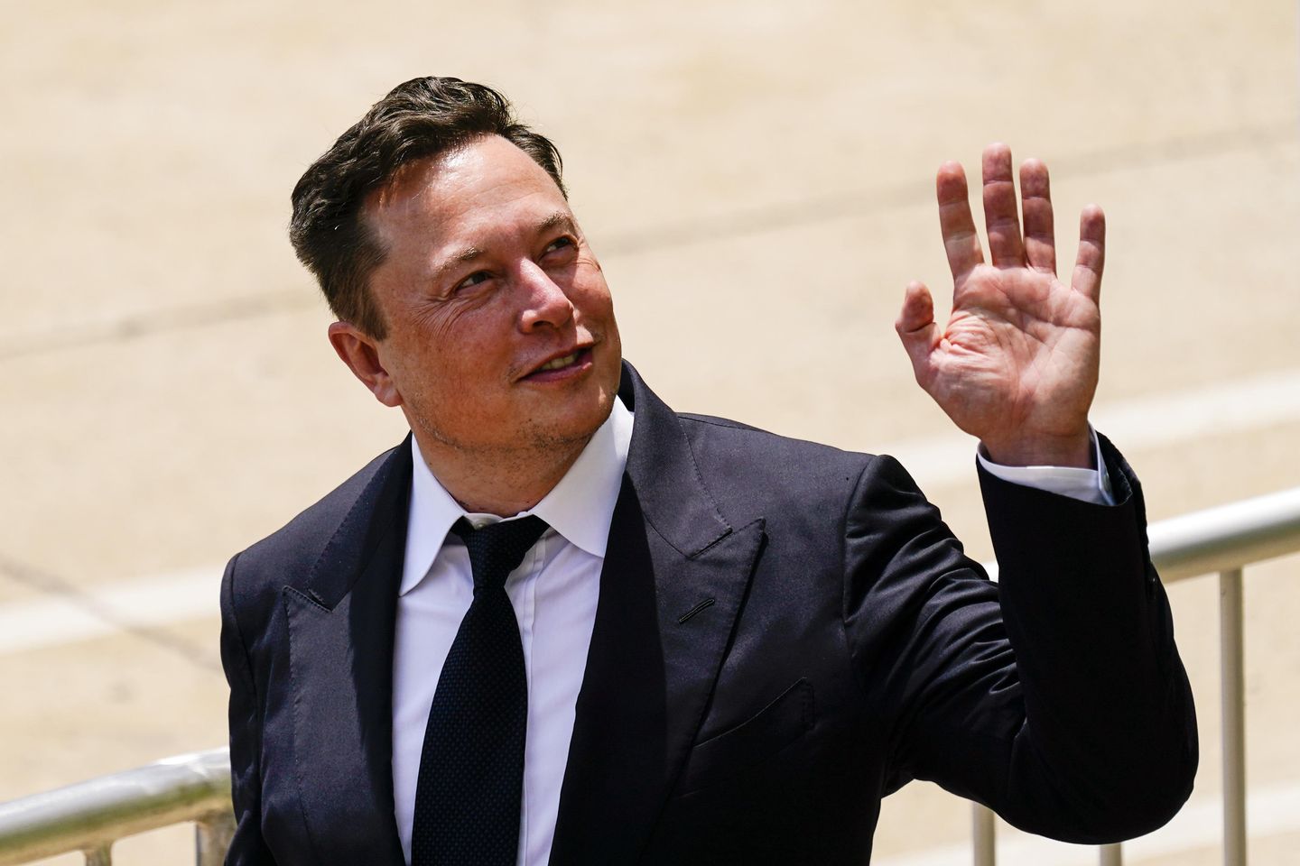 Elon Musk menolak klaim pelecehan seksual pramugari terhadapnya sebagai ‘sama sekali tidak benar’