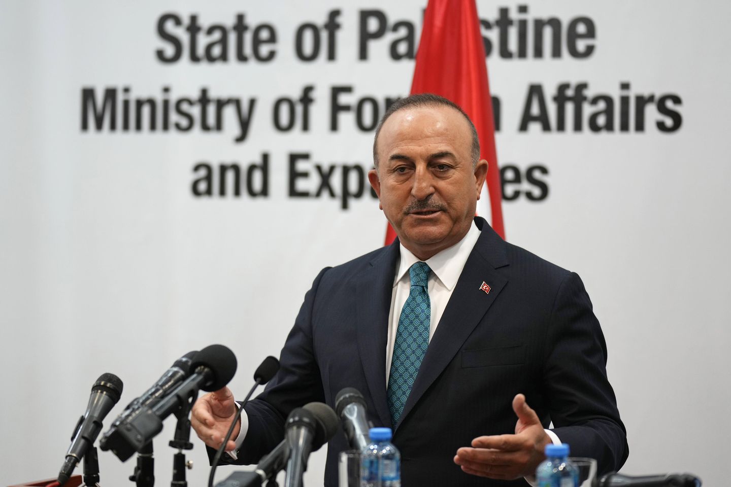 Batı Şeria'da Türk Dışişleri Bakanı Filistinlilere destek sözü verdi