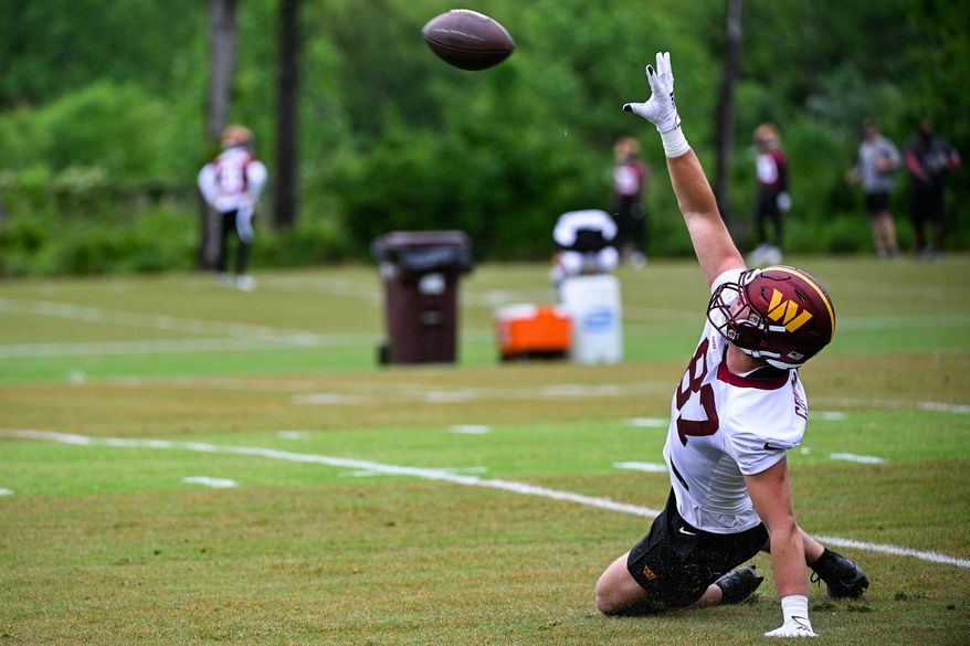 Washington Commanders John Bates participates in OTAs at the team's Inova Sports and Performance Center, May 24, 2022. (Photo by Brian Murphy, All-Pro Reels)
