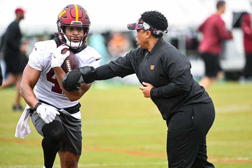 Washington Commanders Jonathan Williams participates in OTAs at the team's Inova Sports and Performance Center, May 24, 2022. (Photo by Brian Murphy, All-Pro Reels)