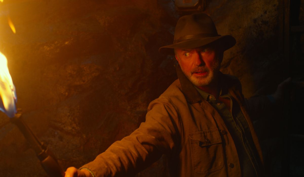 NextImg:‘Jurassic Park’ star Sam Neill apologies to worried fans for his cancer scare