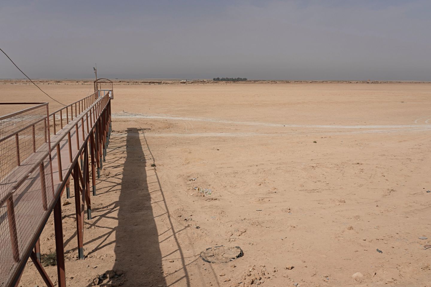 Irak'ın 'güneyin incisi' Sawa Gölü su krizinin ortasında kurudu