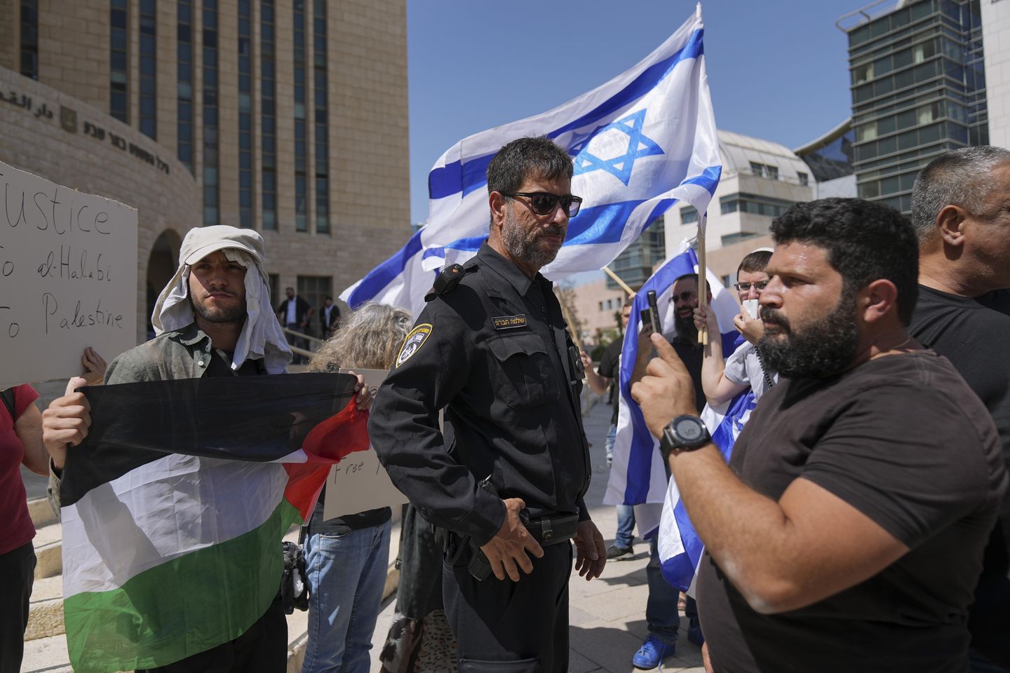 İsrail mahkemesi Gazze'deki yardım görevlisini terör suçlamalarından suçlu buldu
