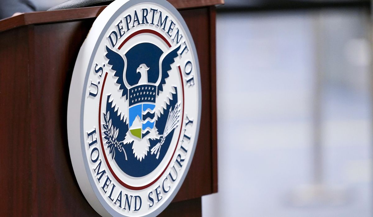 NextImg:DHS blames budget after releasing hundreds of unauthorized travelers from U.S. airport