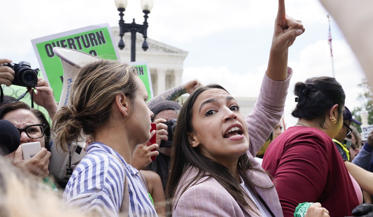 Environmentalists laud AOC for helping turn Democratic Party green
