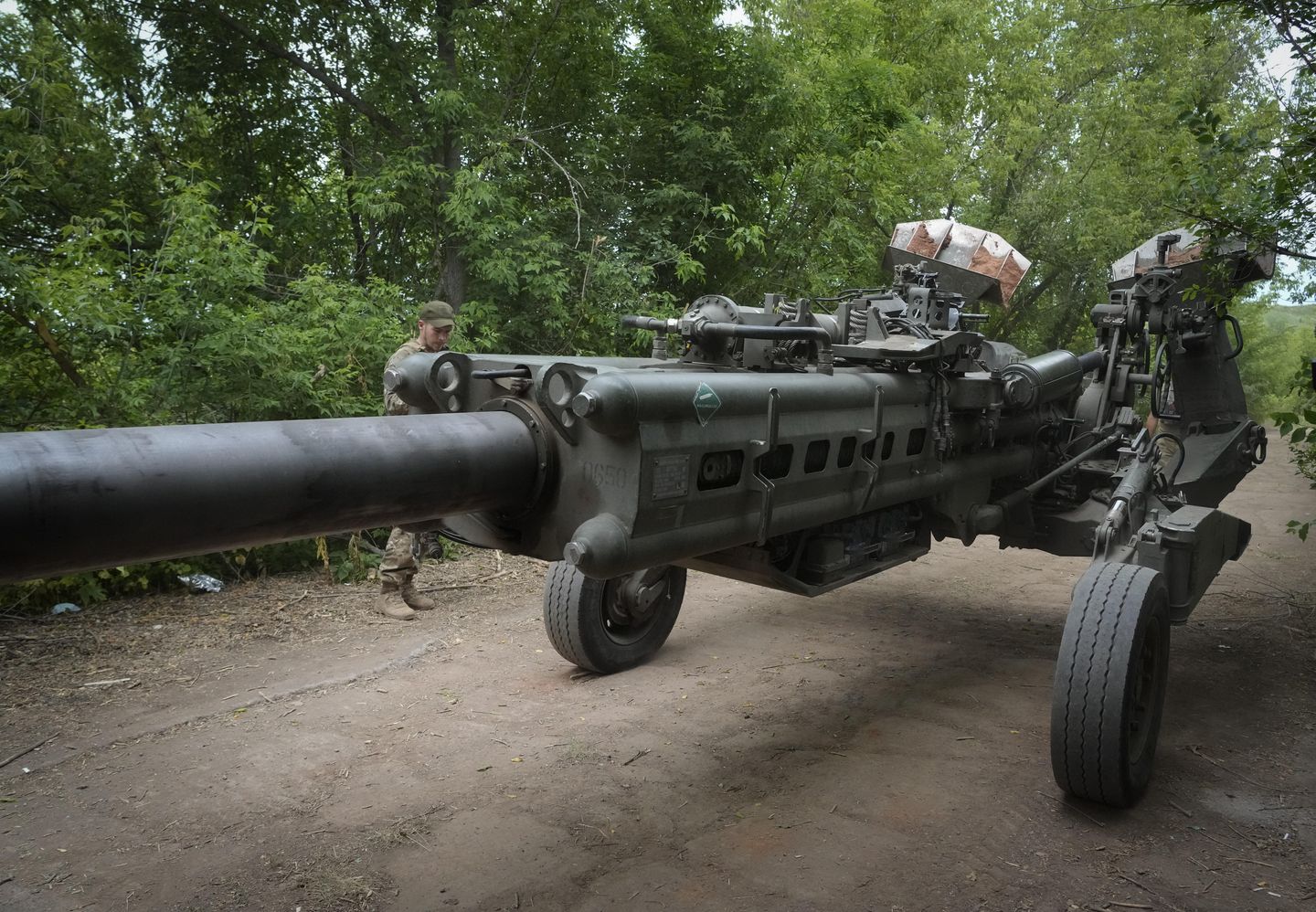Ukrayna ordusu kuşatmayı önlemek için hırpalanmış Sievierodonetsk'i terk edecek