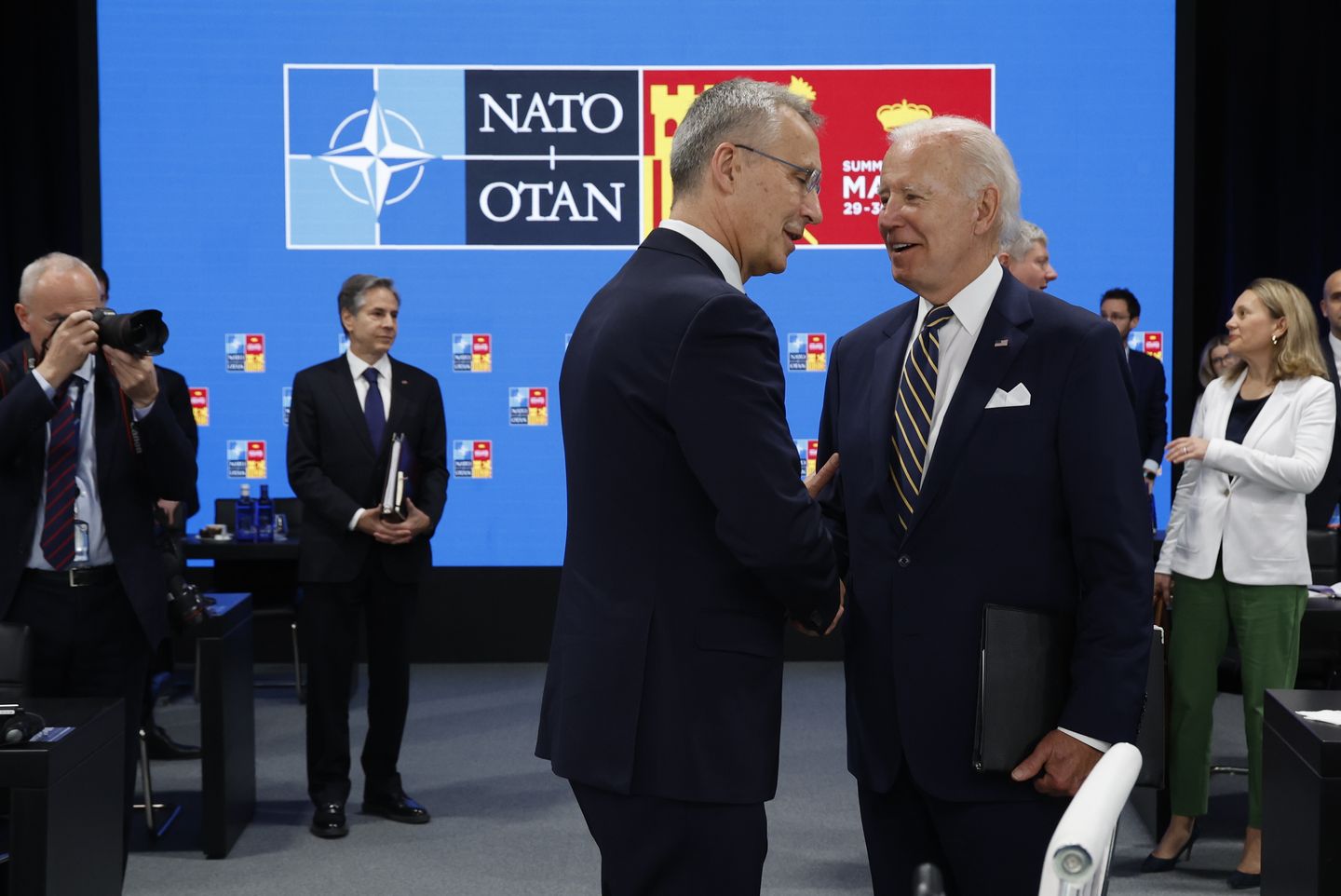 İttifak alarmı yükselttikten sonra Rusya ve Çin NATO'yu eleştirdi