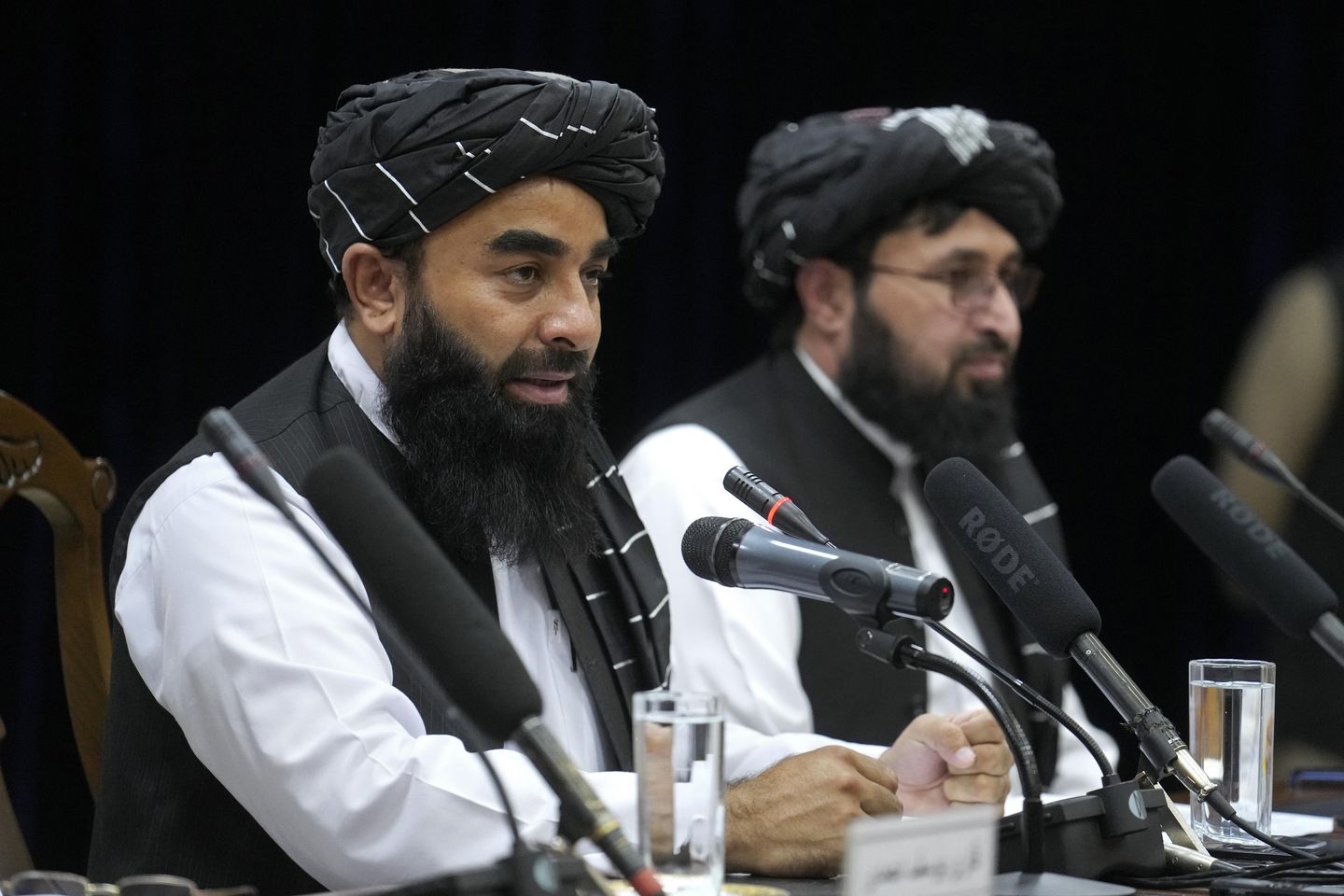 Afgan din adamları meclisi Taliban hükümetinin tanınmasını istedi