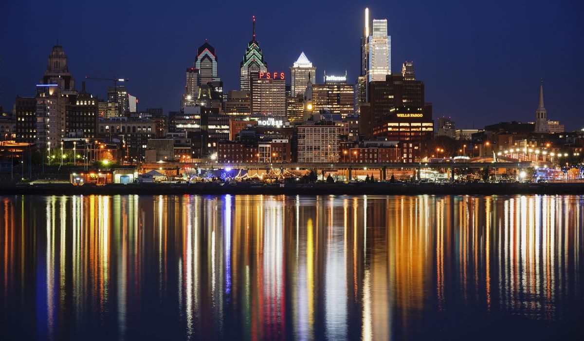 NextImg:Over 100 masked teens ransack and loot Philadelphia Central City stores