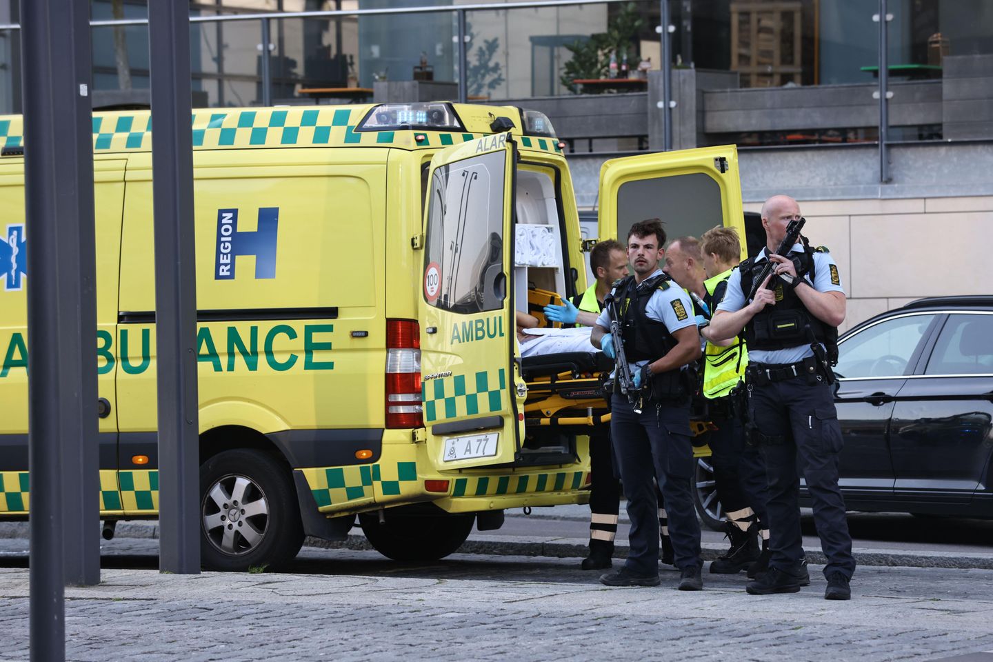 Kopenhag alışveriş merkezindeki silahlı saldırıda çok sayıda kişi öldü