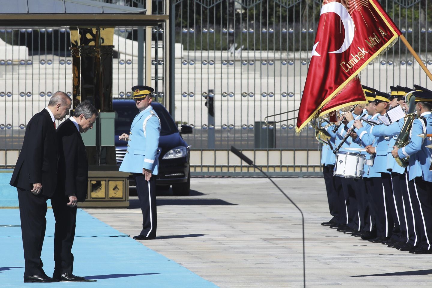 Türkiye, Ukrayna tahıl anlaşması için müzakereleri 'yoğunlaştıracak'
