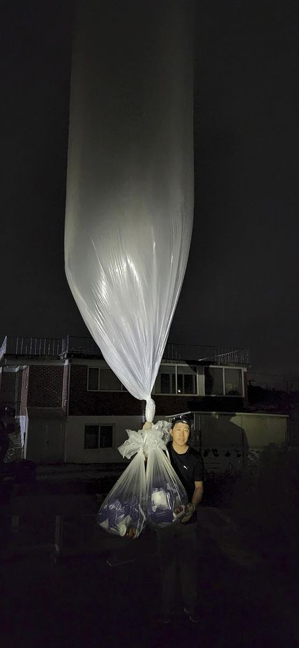 Güney Koreli grup, düşmanlıklar arasında Kuzey Kore'ye doğru balonlar uçurdu