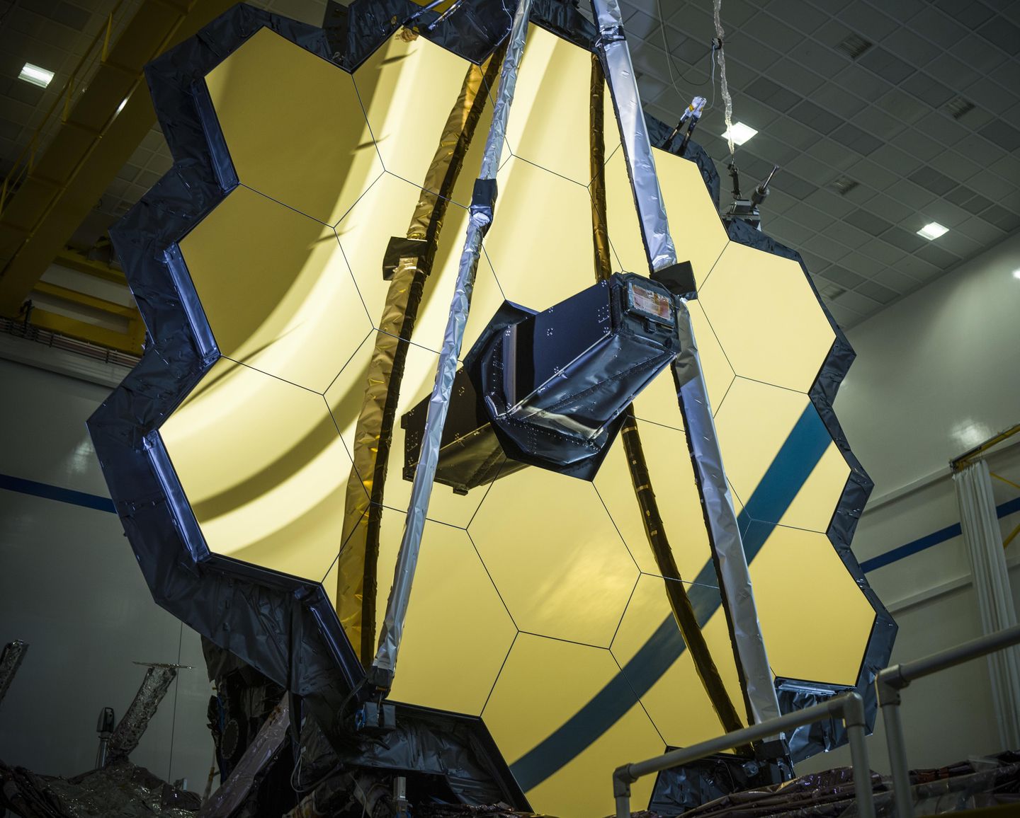 NASA, James Webb Uzay Teleskobu tarafından keşfedilen ilk dış gezegeni doğruladı