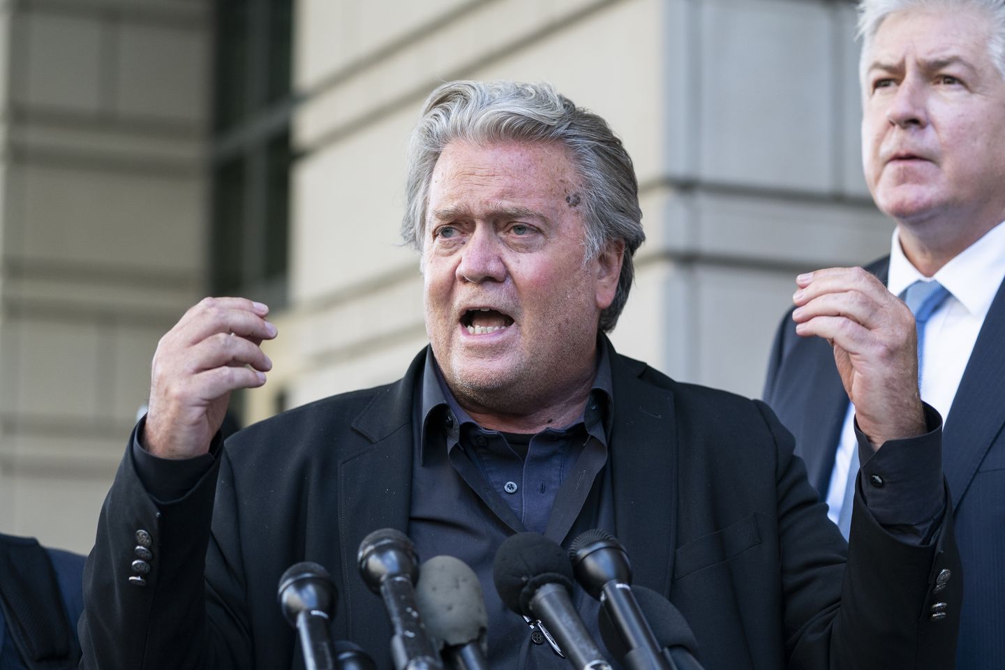 Steve Bannon rips Bennie Thomson for not showing up for contempt trial